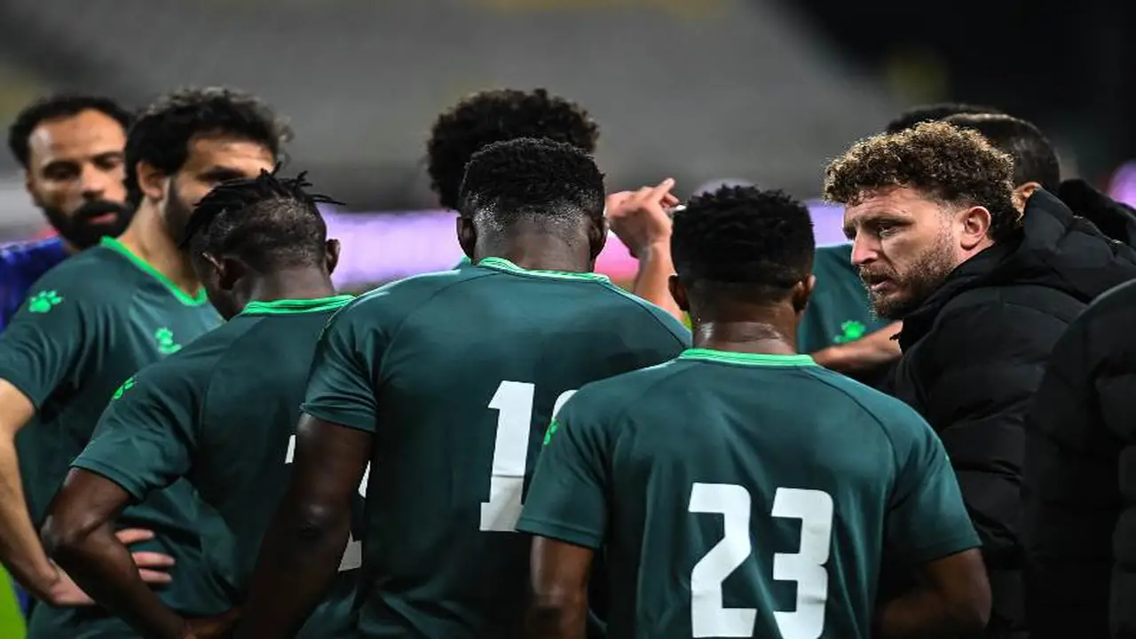 قرار انتقالي.. الاتحاد يقطع إعارة أكيم ويتقدم في صفقة جاك مبي الكاميروني